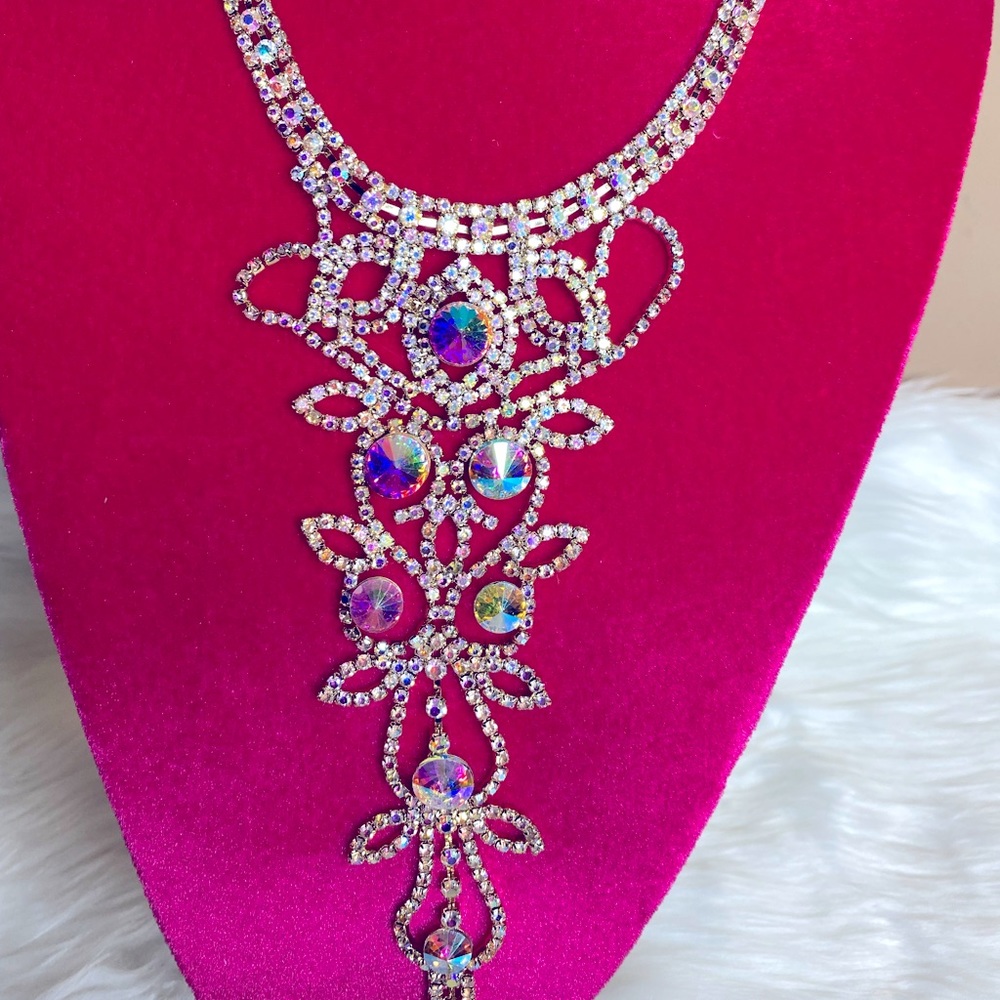 Embellished Jeweled Necklace